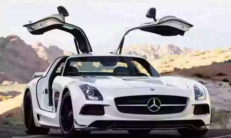 Drive A Mercedes Benz In Dubai